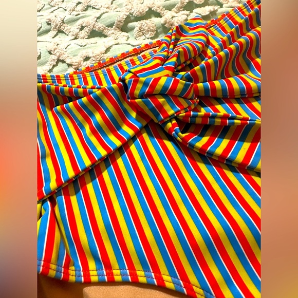 KORTNI JEANE High-Waisted Tie-Up Front Swim Bottoms - Juicy striped sz S - NWT - Picture 2 of 5